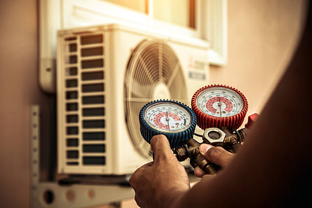 Professional Hvac Maintenance technician working in Freelandville, IN